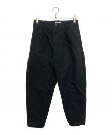 kontor（コントール）の古着「CURVE TAPERED PANTS」｜ブラック
