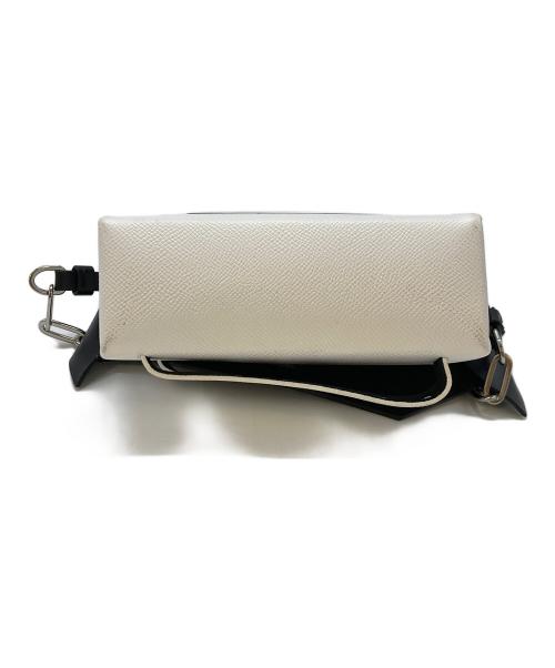 Maison Margiela（メゾンマルジェラ）Maison Margiela (メゾンマルジェラ) スナッチドスモールバッグ ブラック×ホワイト サイズ:実寸サイズをご参照下さい。の古着・服飾アイテム