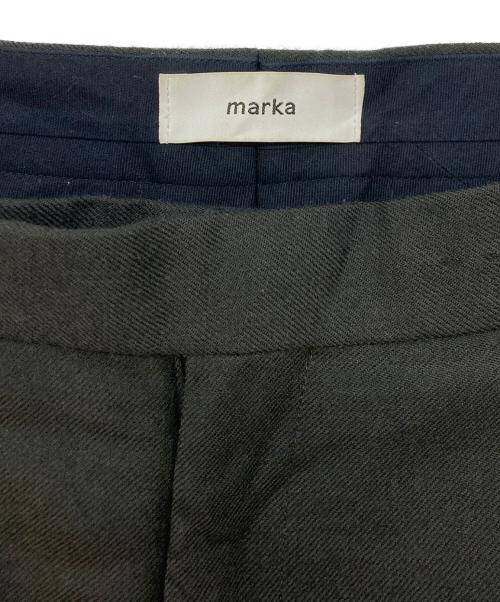 MARKA（マーカ）MARKA (マーカ) OFFICER PANTS 2TUCK WIDE WOOL SOFT SERGE/２たっくうーるわいどぱんつ グレー サイズ:SIZE2の古着・服飾アイテム
