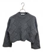 J.W.ANDERSONジェイダブリューアンダーソン）の古着「ロゴパッチ付きクロップニット」｜グレー