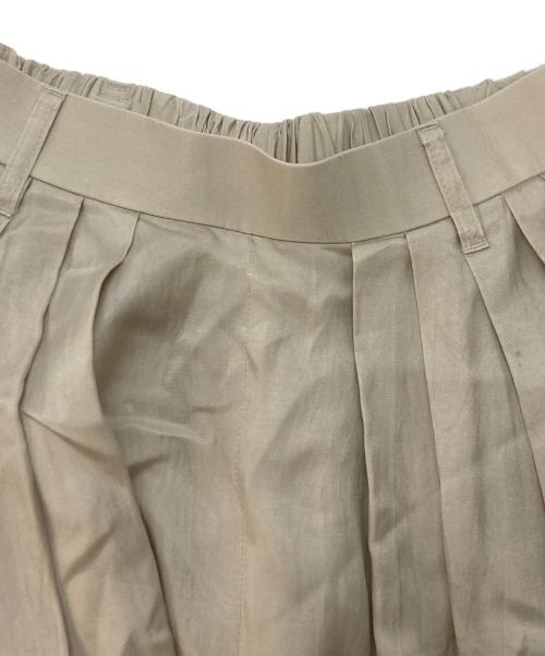 Curensology（カレンソロジー）Curensology (カレンソロジー) サテンタックパンツ ベージュ サイズ:SIZE36の古着・服飾アイテム