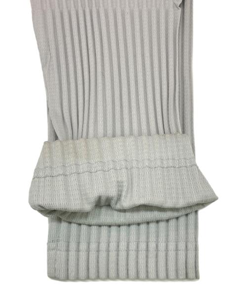 HOMME PLISSE ISSEY MIYAKE（オム プリッセ イッセイ ミヤケ）HOMME PLISSE ISSEY MIYAKE (オム プリッセ イッセイ ミヤケ) BASICSプリーツカーディガン グレー サイズ:SIZE 2の古着・服飾アイテム