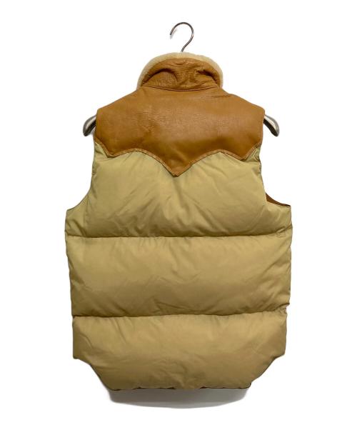 RockyMountainFeatherBed（ロッキーマウンテンフェザーベッド）RockyMountainFeatherBed (ロッキーマウンテンフェザーベッド) Christy Vest/ダウンベスト　450-452-20 ベージュ×ブラウン サイズ:SIZE38の古着・服飾アイテム