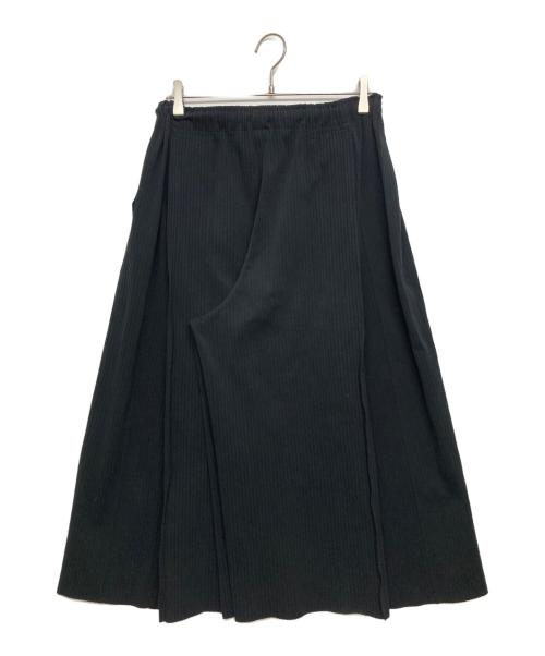 me ISSEY MIYAKE（ミーイッセイ ミヤケ）me ISSEY MIYAKE (ミーイッセイ ミヤケ) タックプリーツワイドパンツ ブラック サイズ:SIZE Freeの古着・服飾アイテム