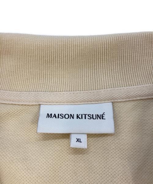 maison kitsune（メゾンキツネ）maison kitsune (メゾンキツネ) ボールド フォックスヘッド パッチ オーバーサイズ ポロ ベージュ サイズ:SIZE XLの古着・服飾アイテム