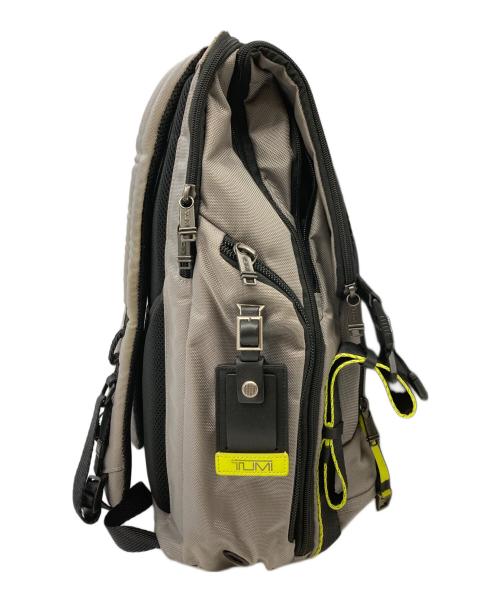 TUMI（トゥミ）TUMI (トゥミ) Alpha Bravo - Nellis Backpack グレー サイズ:実寸サイズをご参照下さい。の古着・服飾アイテム