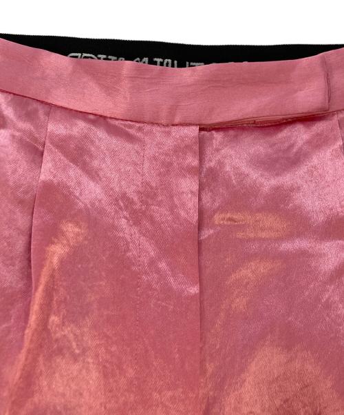 thingsthatmatter（シングス ザット マター）thingsthatmatter (シングス ザット マター) ACETATE SATIN DOUBLE TUCK WIDE PANTS ピンク サイズ:SIZE2 未使用品の古着・服飾アイテム