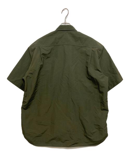 COMME des GARCONS HOMME（コムデギャルソン オム）COMME des GARCONS HOMME (コムデギャルソン オム) Nylon Tussah S/S SHIRT カーキ サイズ:SIZE Mの古着・服飾アイテム