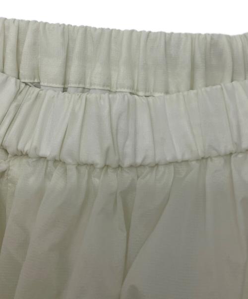emmi atelier（エミアトリエ）emmi atelier (エミアトリエ) タックドロストボリュームスカート ホワイト サイズ:SIZE1の古着・服飾アイテム