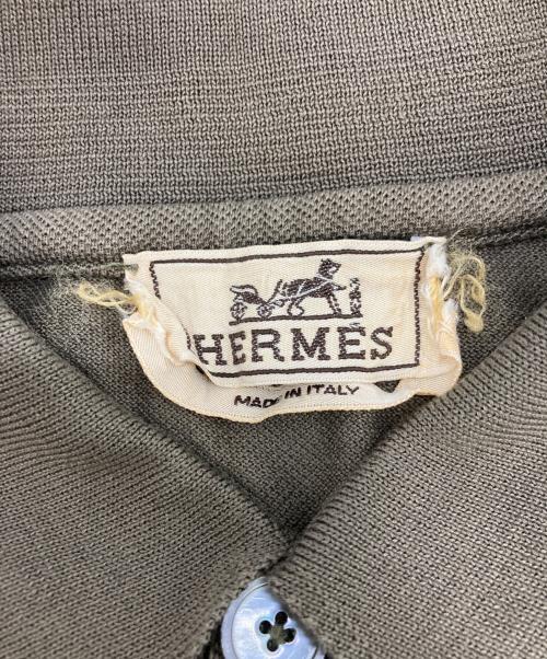 HERMES（エルメス）HERMES (エルメス) ロゴ刺繍ポロシャツ カーキ サイズ:SIZE Lの古着・服飾アイテム