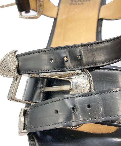 TOGA PULLA（トーガ プルラ）TOGA PULLA (トーガ プルラ) バックルサンダル ブラック サイズ:SIZE 37の古着・服飾アイテム