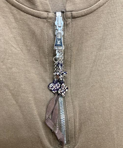LOUIS VUITTON（ルイ ヴィトン）LOUIS VUITTON (ルイ ヴィトン) チャーム付きハーフジップカットソー ブラウン サイズ:Ｍの古着・服飾アイテム