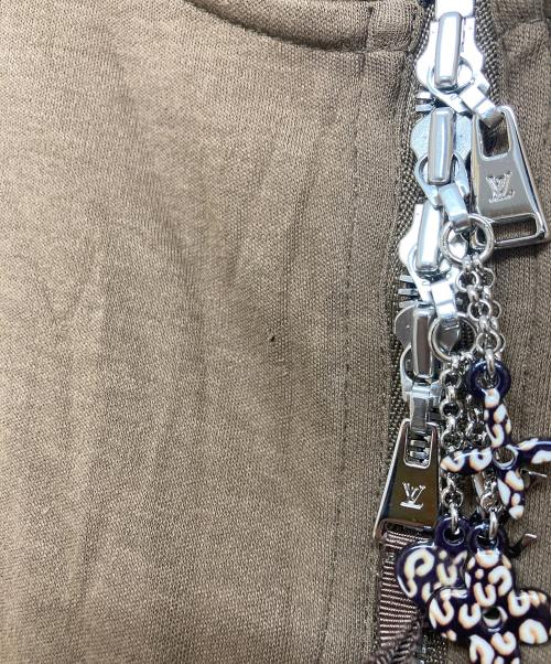 LOUIS VUITTON（ルイ ヴィトン）LOUIS VUITTON (ルイ ヴィトン) チャーム付きハーフジップカットソー ブラウン サイズ:Ｍの古着・服飾アイテム