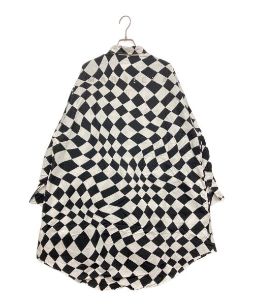 MM6 Maison Margiela（エムエムシックスメゾンマルジェラ）MM6 Maison Margiela (エムエムシックスメゾンマルジェラ) OVERSIZED DISTORTED CHESS PRINT LONG SHIRT ブラック×ホワイト サイズ:SIZE Mの古着・服飾アイテム