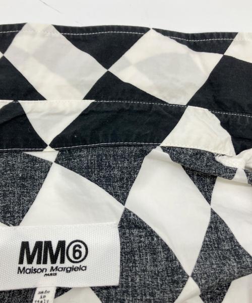 MM6 Maison Margiela（エムエムシックスメゾンマルジェラ）MM6 Maison Margiela (エムエムシックスメゾンマルジェラ) OVERSIZED DISTORTED CHESS PRINT LONG SHIRT ブラック×ホワイト サイズ:SIZE Mの古着・服飾アイテム