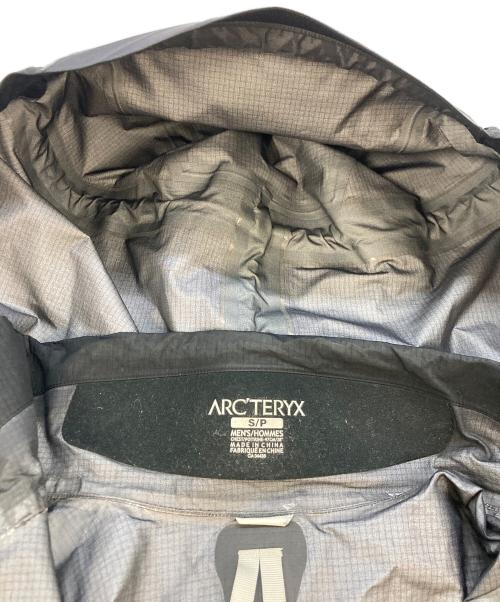 ARC'TERYX（アークテリクス）ARC'TERYX (アークテリクス) THETA AR Jacket ブラック サイズ:SIZE Sの古着・服飾アイテム
