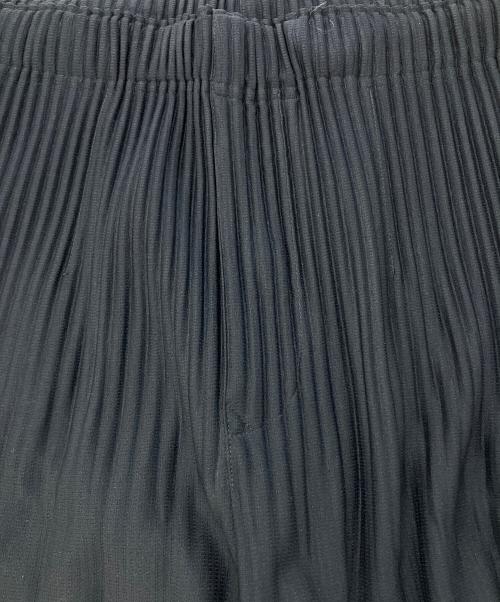 HOMME PLISSE ISSEY MIYAKE（オム プリッセ イッセイ ミヤケ）HOMME PLISSE ISSEY MIYAKE (オム プリッセ イッセイ ミヤケ) BASICS プリーツパンツ ネイビー サイズ:SIZE 3の古着・服飾アイテム