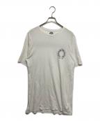 CHROME HEARTSクロムハーツ）の古着「オールド スクロールラベル ホースシューポケットTシャツ」｜ホワイト
