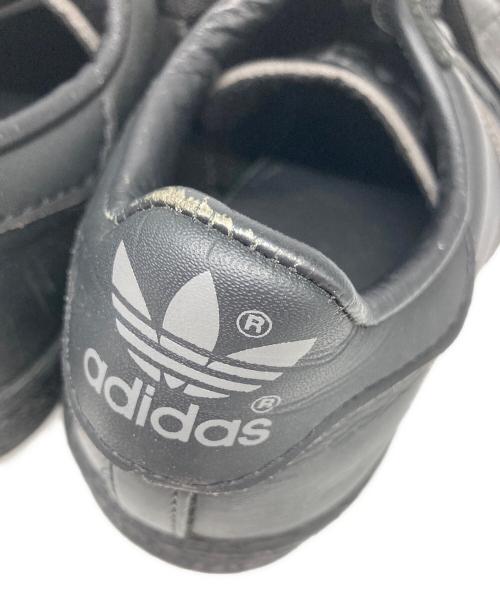 adidas（アディダス）adidas (アディダス) ローカットスニーカー ブラック サイズ:25cmの古着・服飾アイテム