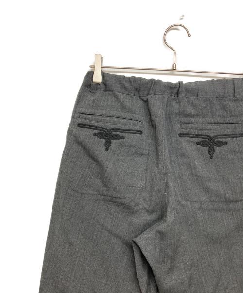 UNDERCOVERISM（アンダーカバーイズム）UNDERCOVERISM (アンダーカバーイズム) 刺繍クロップドパンツ グレー サイズ:1の古着・服飾アイテム