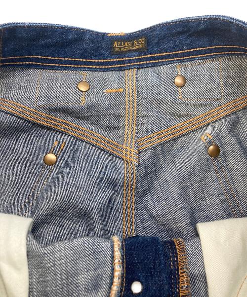 ATLAST & CO（アットラスト）ATLAST & CO (アットラスト) LOT161シンチバック付デニムパンツ インディゴ サイズ:SIZE W30の古着・服飾アイテム