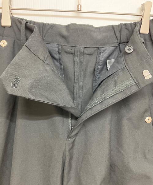 CONZ（コンズ）CONZ (コンズ) カーブレッグトラウザー ブラック サイズ:1の古着・服飾アイテム