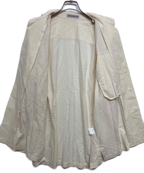 ISSEY MIYAKE MEN（イッセイミヤケメン）ISSEY MIYAKE MEN (イッセイミヤケメン) スタンドカラーネップシャツ ベージュ サイズ:SIZE Sの古着・服飾アイテム