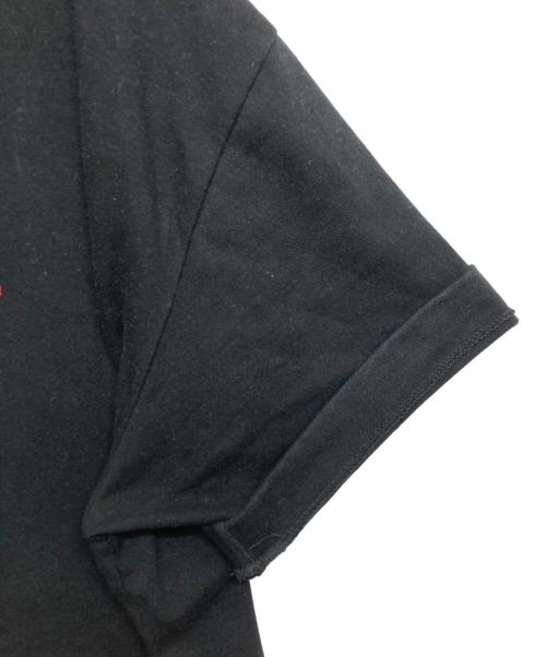 PLAY COMME des GARCONS（プレイコムデギャルソン）PLAY COMME des GARCONS (プレイコムデギャルソン) T-Shirt With Small Red Emblem ブラック サイズ:XXLの古着・服飾アイテム
