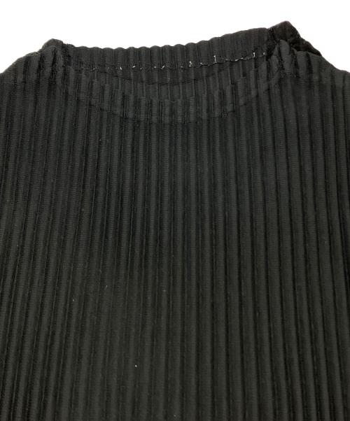 HOMME PLISSE ISSEY MIYAKE（オム プリッセ イッセイ ミヤケ）HOMME PLISSE ISSEY MIYAKE (オム プリッセ イッセイ ミヤケ) MONTHLY COLOR MAY ブラック サイズ:SIZE 4の古着・服飾アイテム