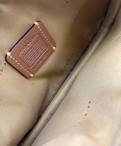 COACH（コーチ）COACH (コーチ) ショルダーウォレット ベージュ サイズ:実寸サイズを参照くださいの古着・服飾アイテム