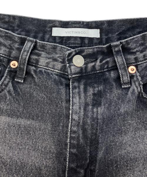 VICTIM（ヴィクティム）VICTIM (ヴィクティム) HAGUN (ヘイガン) TWIDE PIPEDENIM PANTS コラボレーションヴィンテージデニムパンツ ブラック サイズ:SIZE2の古着・服飾アイテム