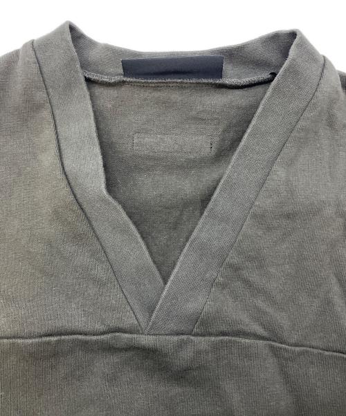 FOG ESSENTIALS（フィアオブゴッド エッセンシャル）FOG ESSENTIALS (フィアオブゴッド エッセンシャル) フットボールTシャツ ダークグレー サイズ:SIZE Sの古着・服飾アイテム