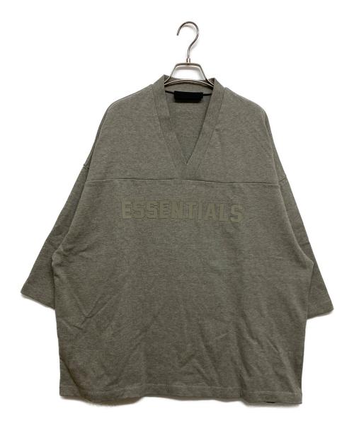 FOG ESSENTIALS（フィアオブゴッド エッセンシャル）FOG ESSENTIALS (フィアオブゴッド エッセンシャル) フットボールTシャツ グレー サイズ:SIZE Sの古着・服飾アイテム