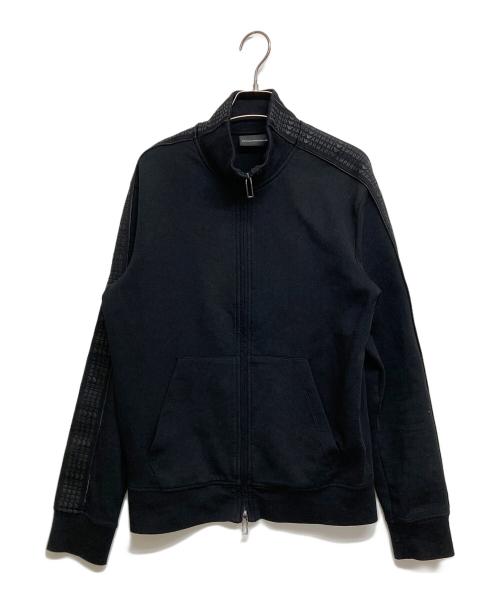 EMPORIO ARMANI（エンポリオ アルマーニ）EMPORIO ARMANI (エンポリオ アルマーニ) ダブルジャージー エンボスエンブロイダリー サイドロゴライン フルジップ トラックジャケット　6R1MF1 1JHSZ ブラック サイズ:SIZE XSの古着・服飾アイテム