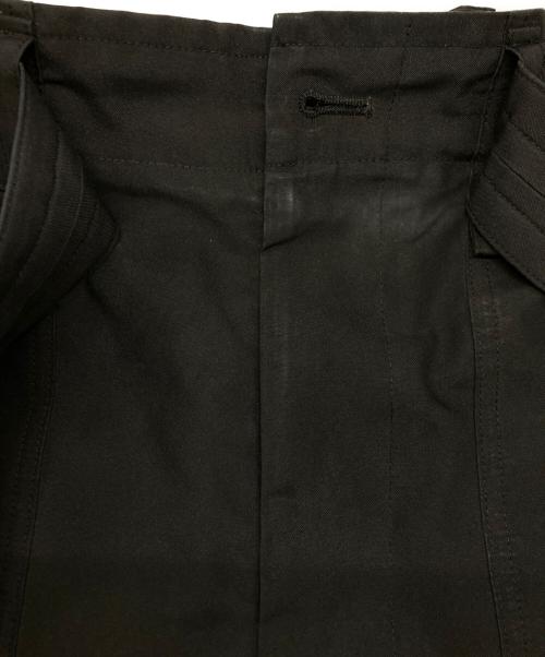 ISSEY MIYAKE MEN（イッセイミヤケメン）ISSEY MIYAKE MEN (イッセイミヤケメン) ベルテッドベイカーパンツ ブラック サイズ:3の古着・服飾アイテム