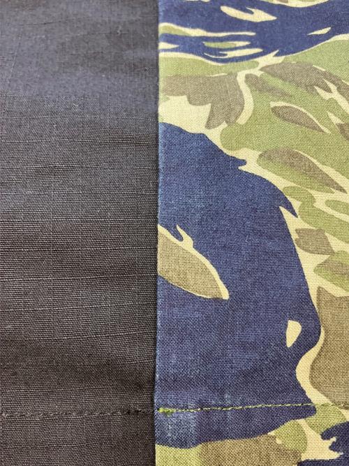 TOGA VIRILIS（トーガ ビリリース）TOGA VIRILIS (トーガ ビリリース) CAMOUFLAGE SHORT PANTS/カモフラージュショートパンツ ネイビー×カーキ サイズ:46の古着・服飾アイテム