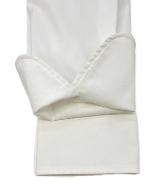 YORI（ヨリ）YORI (ヨリ) フリルブラウス ホワイト サイズ:SIZE 38の古着・服飾アイテム