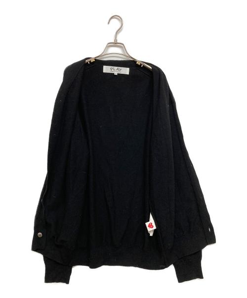 PLAY COMME des GARCONS（プレイコムデギャルソン）PLAY COMME des GARCONS (プレイコムデギャルソン) V-Neck Cardigan With Gold Emblem ブラック サイズ:SIZE XLの古着・服飾アイテム