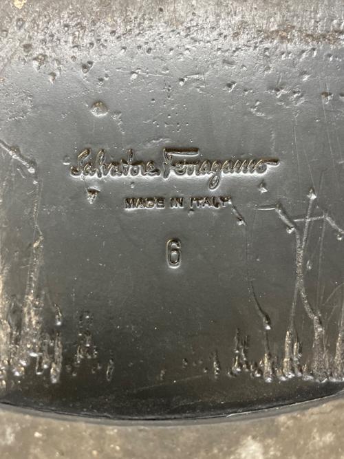 Salvatore Ferragamo（サルヴァトーレ フェラガモ）Salvatore Ferragamo (サルヴァトーレ フェラガモ) VIVALDローファー ブラック サイズ:SIZE6の古着・服飾アイテム