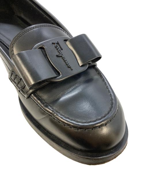 Salvatore Ferragamo（サルヴァトーレ フェラガモ）Salvatore Ferragamo (サルヴァトーレ フェラガモ) VIVALDローファー ブラック サイズ:SIZE6の古着・服飾アイテム