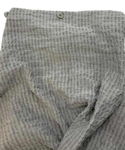 IM MEN（アイム メン）IM MEN (アイム メン) STRIPE LINEN SHRINK グレー サイズ:SIZE2 未使用品の古着・服飾アイテム