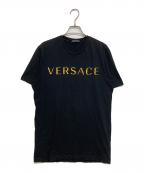 VERSACEヴェルサーチェ）の古着「ロゴ刺繍Tシャツ」｜ブラック