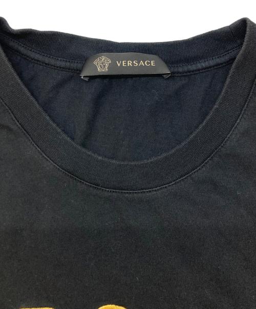 VERSACE（ヴェルサーチェ）VERSACE (ヴェルサーチェ) ロゴ刺繍Tシャツ ブラック サイズ:SIZE Lの古着・服飾アイテム