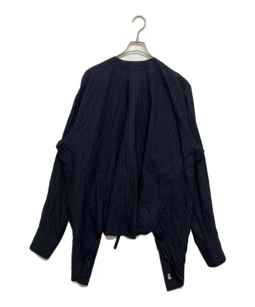 Hed Mayner（ヘド メイナー）Hed Mayner (ヘド メイナー) OPEN BACK SHIRT ネイビー サイズ:SIZE Sの古着・服飾アイテム