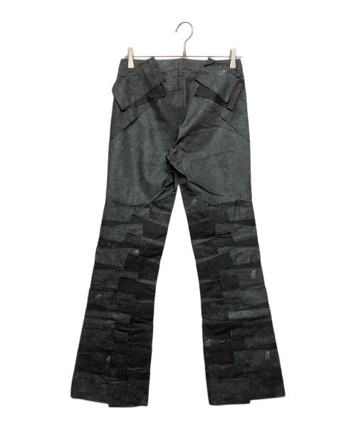 ISSEY MIYAKE（イッセイミヤケ）ISSEY MIYAKE (イッセイミヤケ) グリッター加工ロールテープフレアパンツ グレー サイズ:2の古着・服飾アイテム