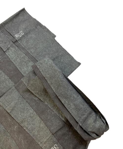 ISSEY MIYAKE（イッセイミヤケ）ISSEY MIYAKE (イッセイミヤケ) グリッター加工ロールテープフレアパンツ グレー サイズ:2の古着・服飾アイテム
