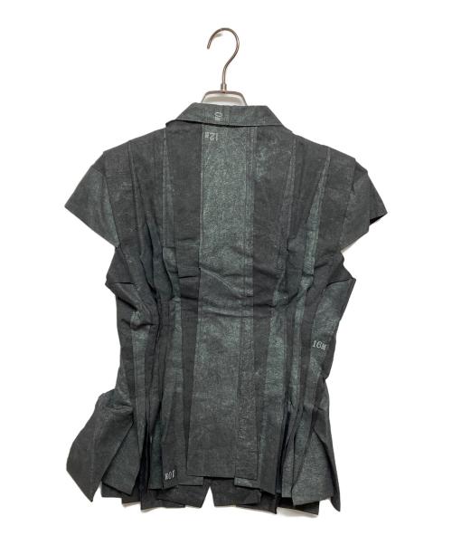ISSEY MIYAKE（イッセイミヤケ）ISSEY MIYAKE (イッセイミヤケ) 再構築デコンストラクトジャケット グレー サイズ:SIZE2の古着・服飾アイテム