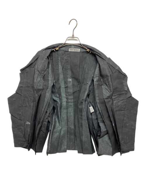 ISSEY MIYAKE（イッセイミヤケ）ISSEY MIYAKE (イッセイミヤケ) 再構築デコンストラクトジャケット グレー サイズ:SIZE2の古着・服飾アイテム