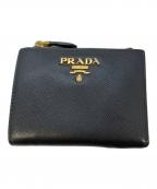 PRADAプラダ）の古着「サフィアーノ2つ折り財布」｜ブラック