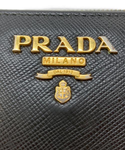 PRADA（プラダ）PRADA (プラダ) サフィアーノ2つ折り財布 ブラック サイズ:実寸サイズをご参照下さい。の古着・服飾アイテム
